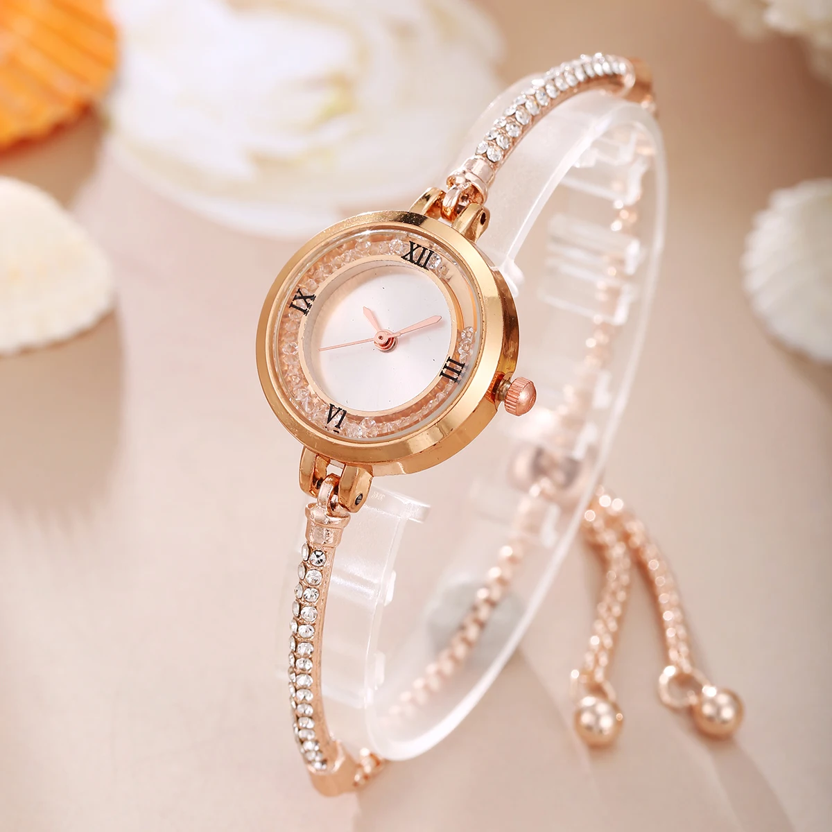 The latest style of women\'s fashionable minimalist, small and cute quartz bracelet watch