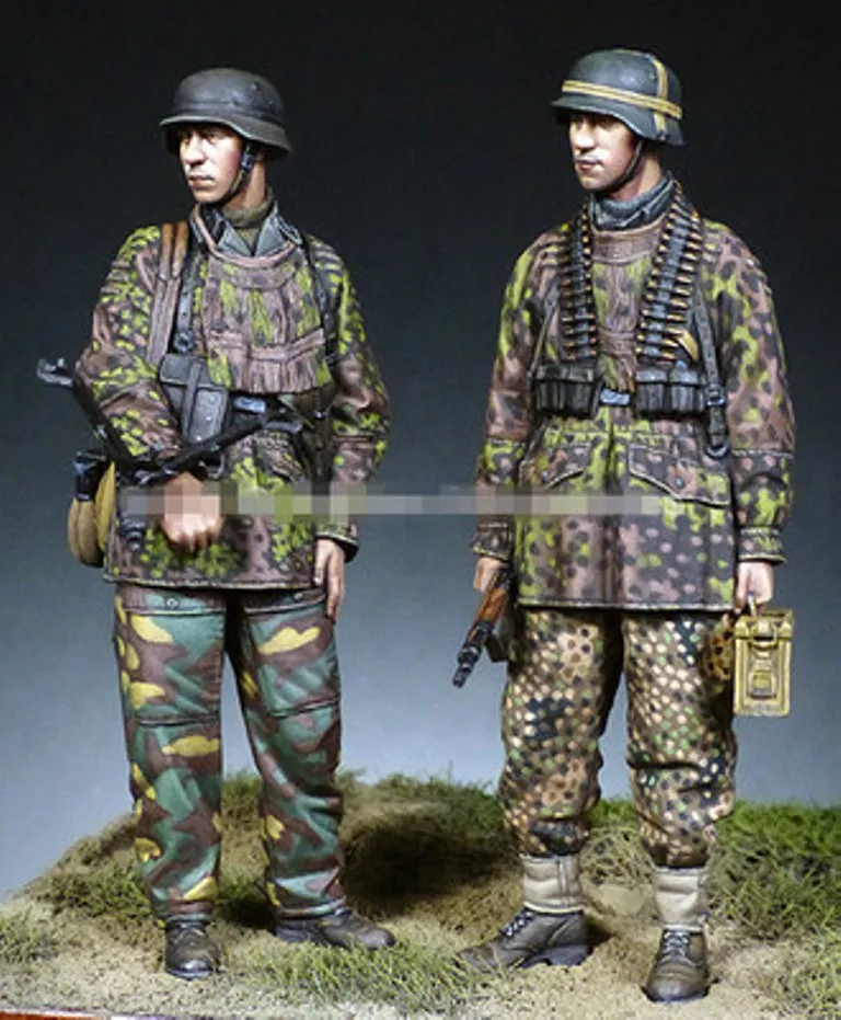 

1:35 Ratio Die-cast Resin 2 Soldiers 2 Figures Need To Be Assembled And Colored By Themselves