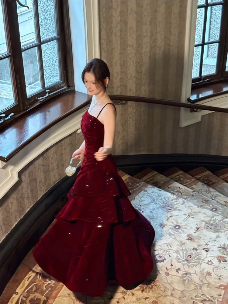 

Red velvet fine ruffled skirt