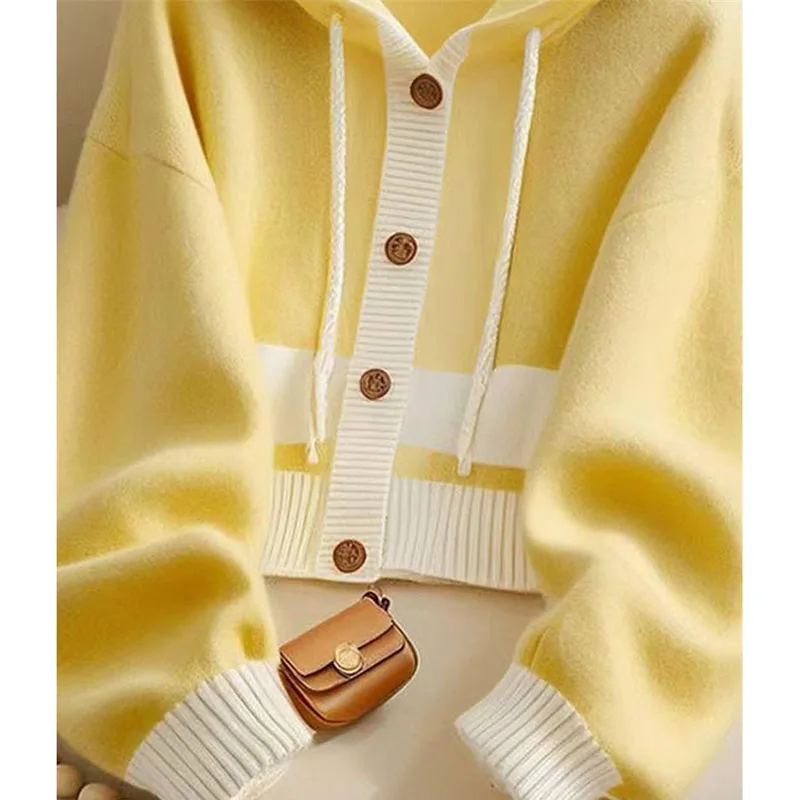Kardigan Rajutan Musim Gugur Musim Dingin Sweter Bertudung Jahitan Kuning Putih Longgar Wanita Sweter Rajutan Cocok untuk Semua Kasual Longgar Wanita