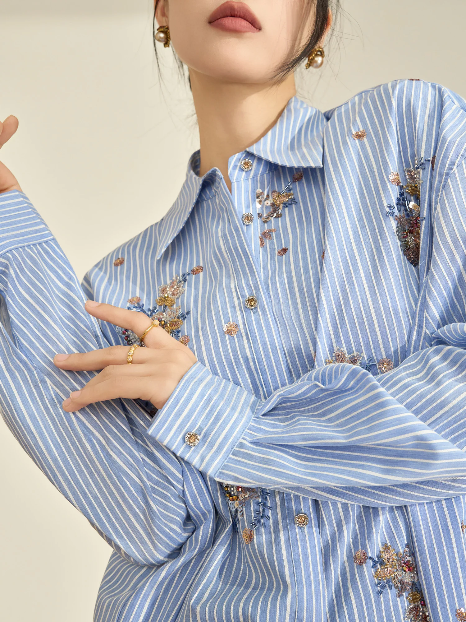 

Blue Striped Long Sleeve Shirt Women's Style 2026 New Design Flowing Era Embroidered Beads Commute Simple Loose Polyester Fiber