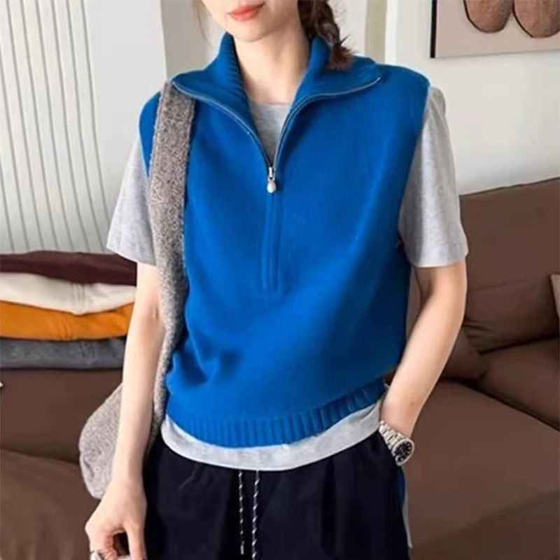 سترة بدون أكمام فضفاضة منسوجة على الطراز القديم مع نصف سحاب أنيق على الكتف من أجل طبقات أنيقة ومظهر مضاد للشيخوخة