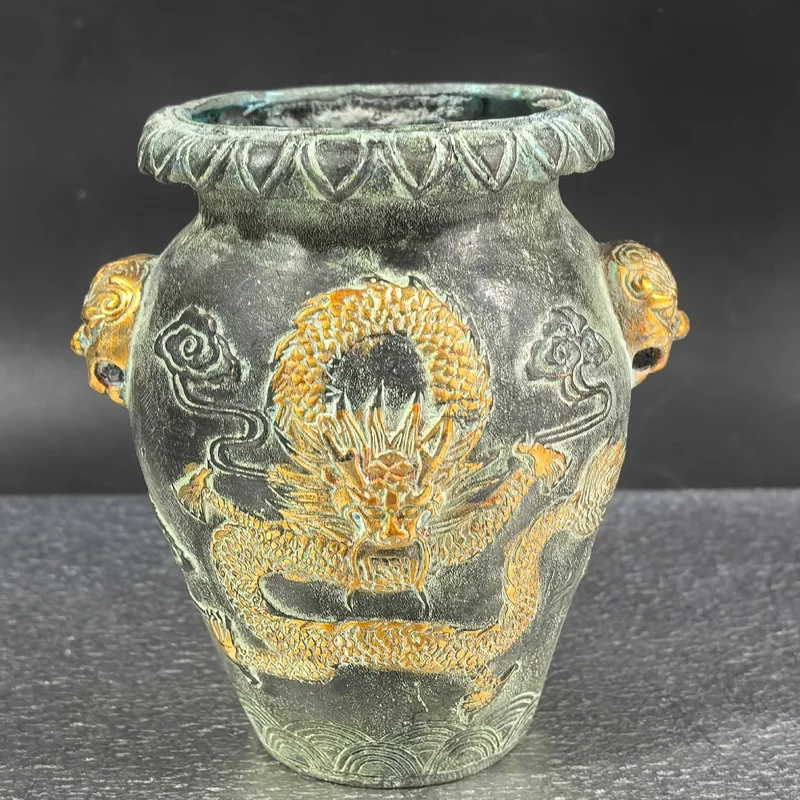 Gilt carved dragon-shaped double-handled old vat, aged bronze ornaments and crafts