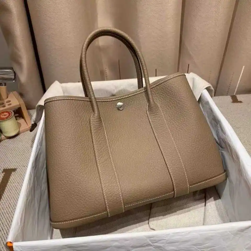 

Новинка 2024, большая кожаная большая сумка Capaci, сумка Buet ape, пригородная сумка на одно плечо, садовая сумка, Сейчас в тренде