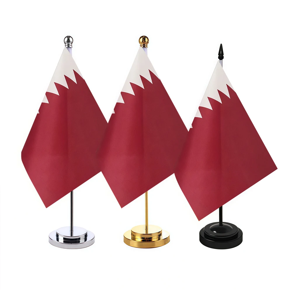 CYPOMELO office desk flag Qatar flag 14x21cm Qatar desktop small decorative flag (with flagpole)