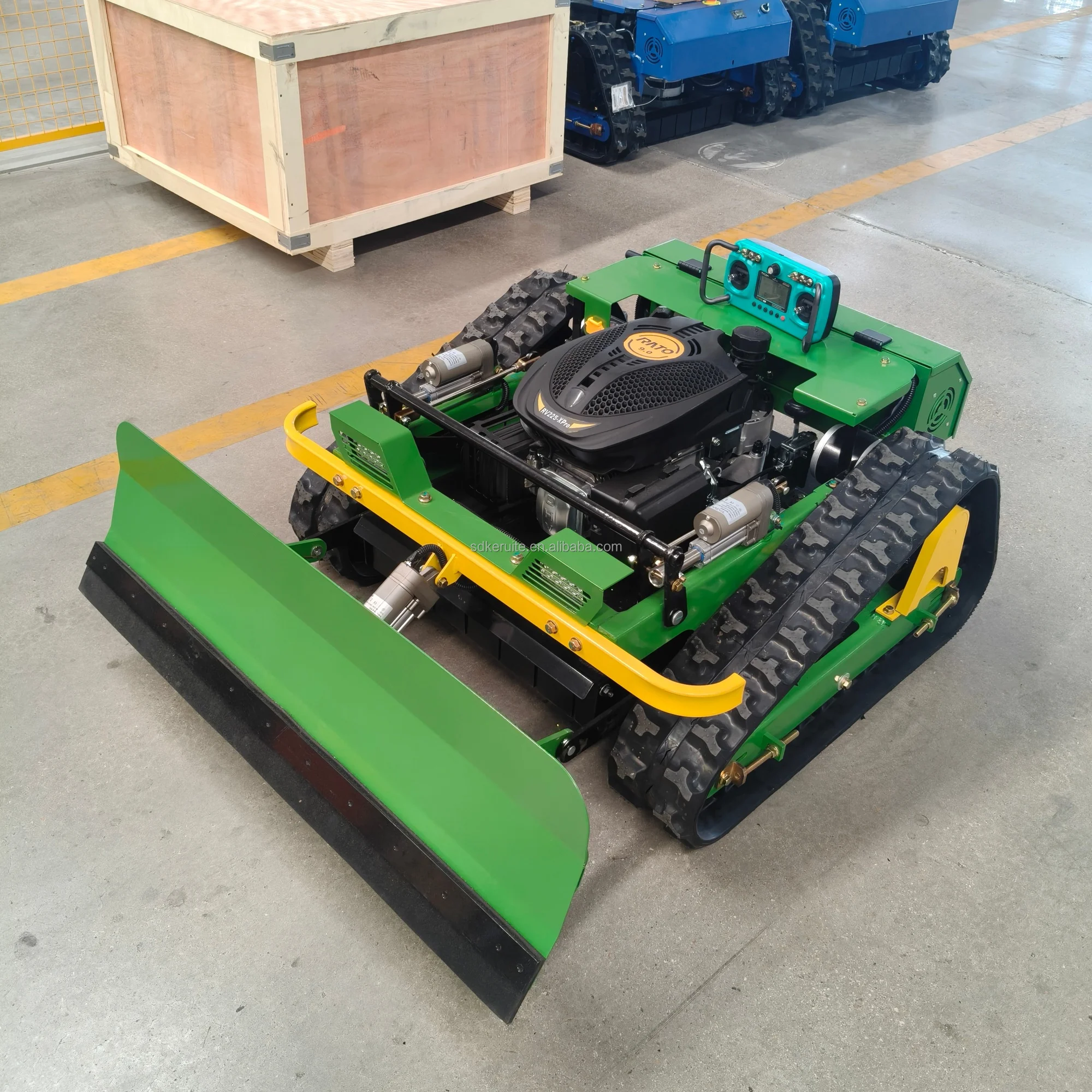 l Rasaerba telecomandato per tutti i terreniProfessiona agricolo e forestale