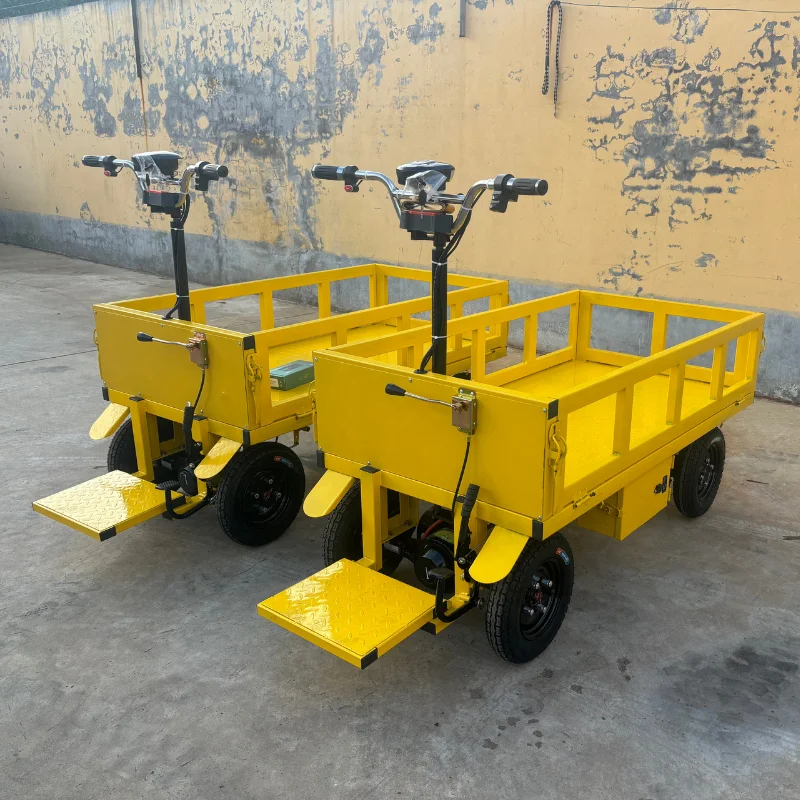 Fotografia 7: Fornecedor Chinês de Carrinho de Carga Elétrico de Quatro Rodas com Plataforma de Malha de Aço para Transporte Agrícola OEM
