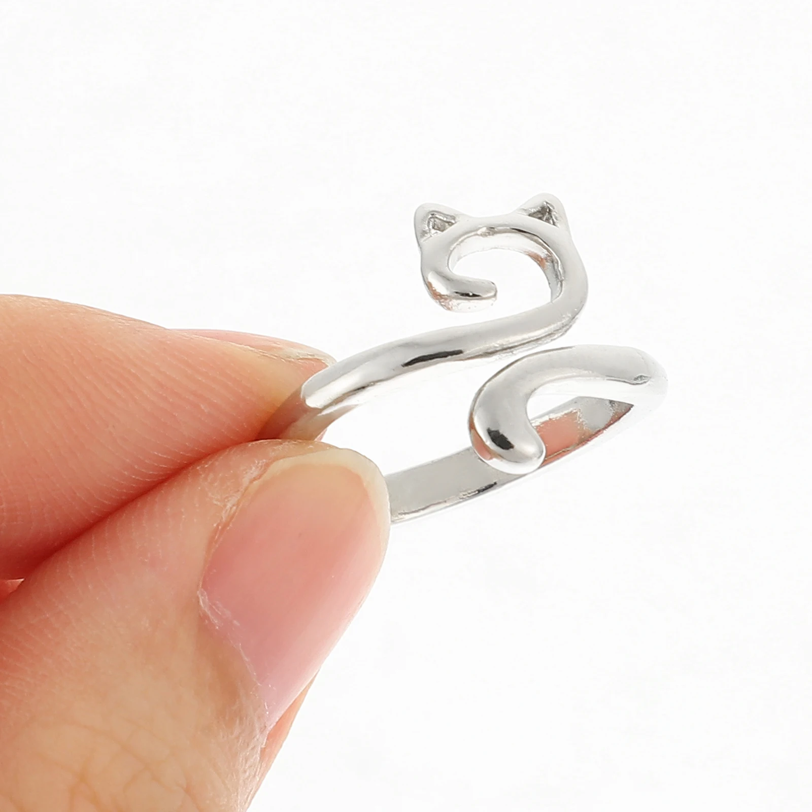 

2 Pcs Crochet Ring for Finger Loop Fingers Rings Women Tools and Accessories Adjustable Knitting