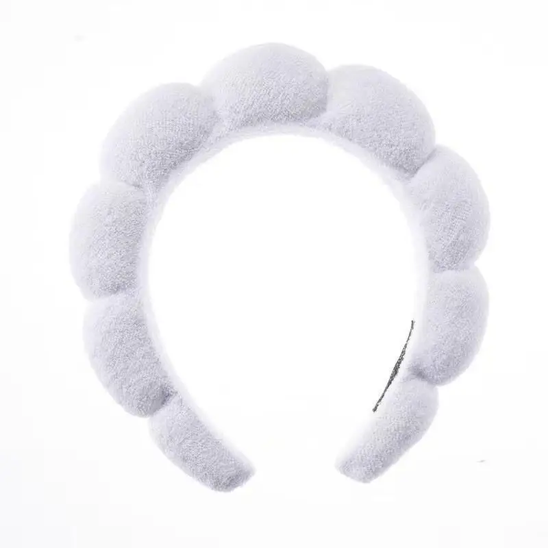 4/6-teiliges Plüsch-Hautpflege-Stirnband-Set mit saugfähigen Handgelenkbändern und niedlicher Blumen-Haarklammer für Gesichtsreinigung, Make-up und Hautpflege – Detail 5