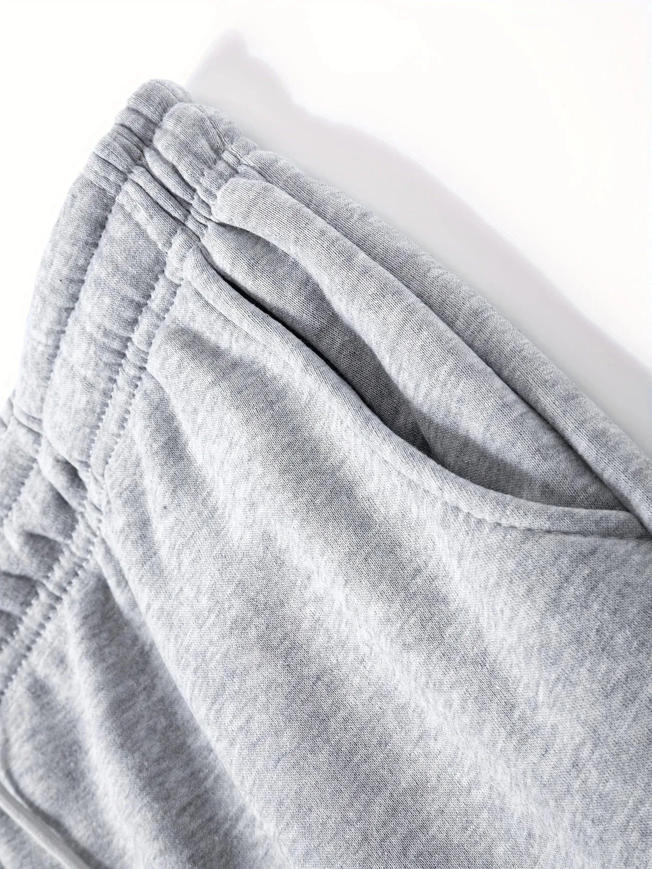 Vintage letter print, men's two-piece set, casual round neck long sleeved hooded sweatshirt and sweatpants set, suitable for win