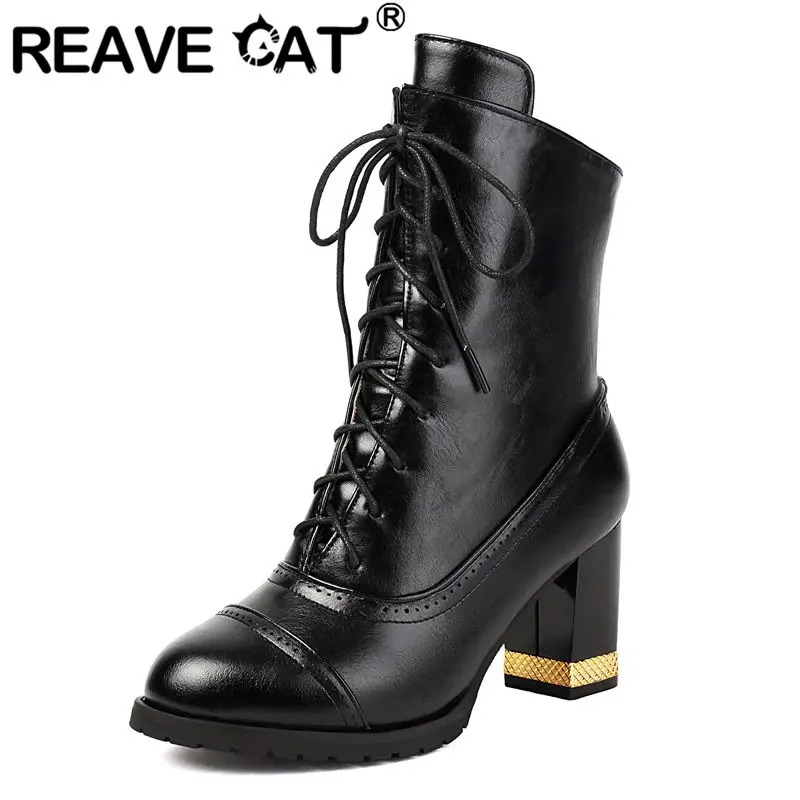

REAVE CAT 2025 Новые сексуальные женские ботильоны с круглым носком на массивном каблуке 7 см, на шнуровке, смешанные цвета, большой размер 42 43, модные свидания Bota