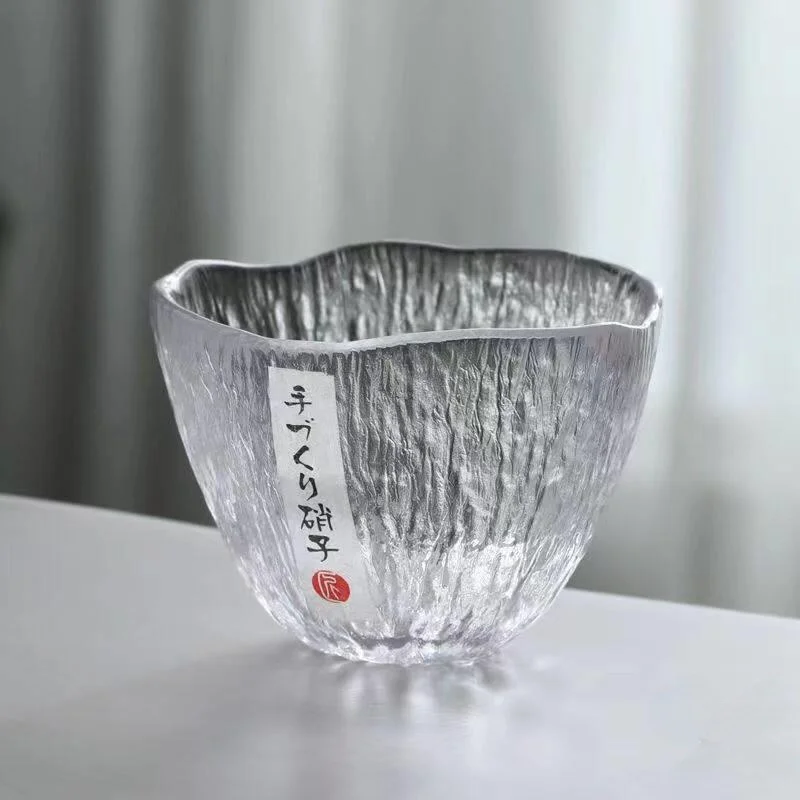 

Japanese Style Handmade Glass Shochu Cup Large Rainfall Hammer Pattern Small Tea Cup Single Cup for Gongfu Tea Set Clear Whis...