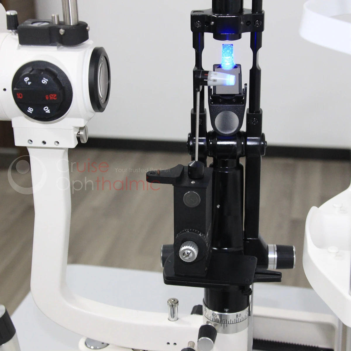 Zeiss or HS type Slit Lamp Compatible Ophthalmic Slit Lamp Tonometer Applanation YZ40 Tonometer 3 Prism Attachment Included