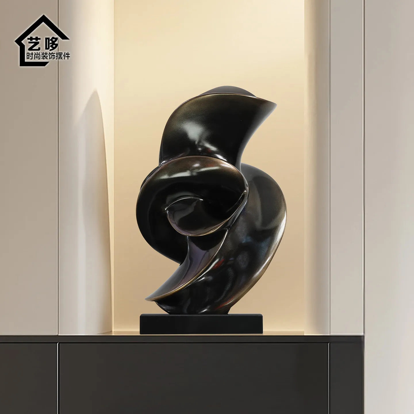 Modern light luxury antique copper resin floor ornament, living room entrance TV cabinet model room medieval decoration
