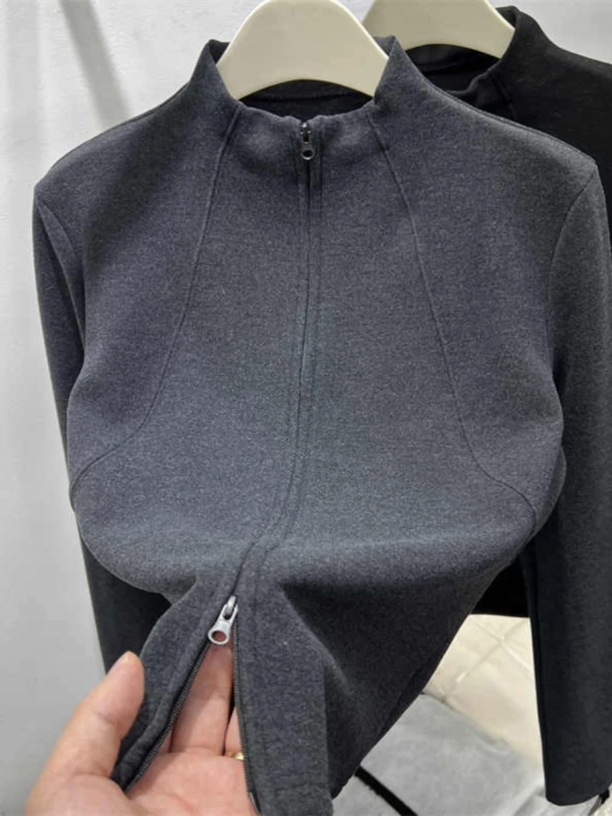 

Design Sensation Двойная молния f Бархатная футболка с высоким воротником и длинным свеком Кардиган Женская модная внутренняя одежда B...