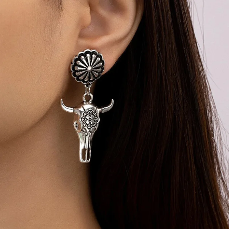 DIY accessories European and American cross-border retro western denim wind bull head pendant earrings, personalized ethnic styl