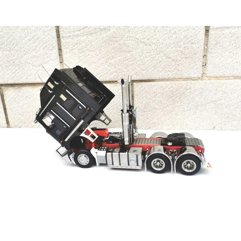 

Exclusive K200 Prime Mover Truck Black 1/32 Scale DieCast New in Original Box