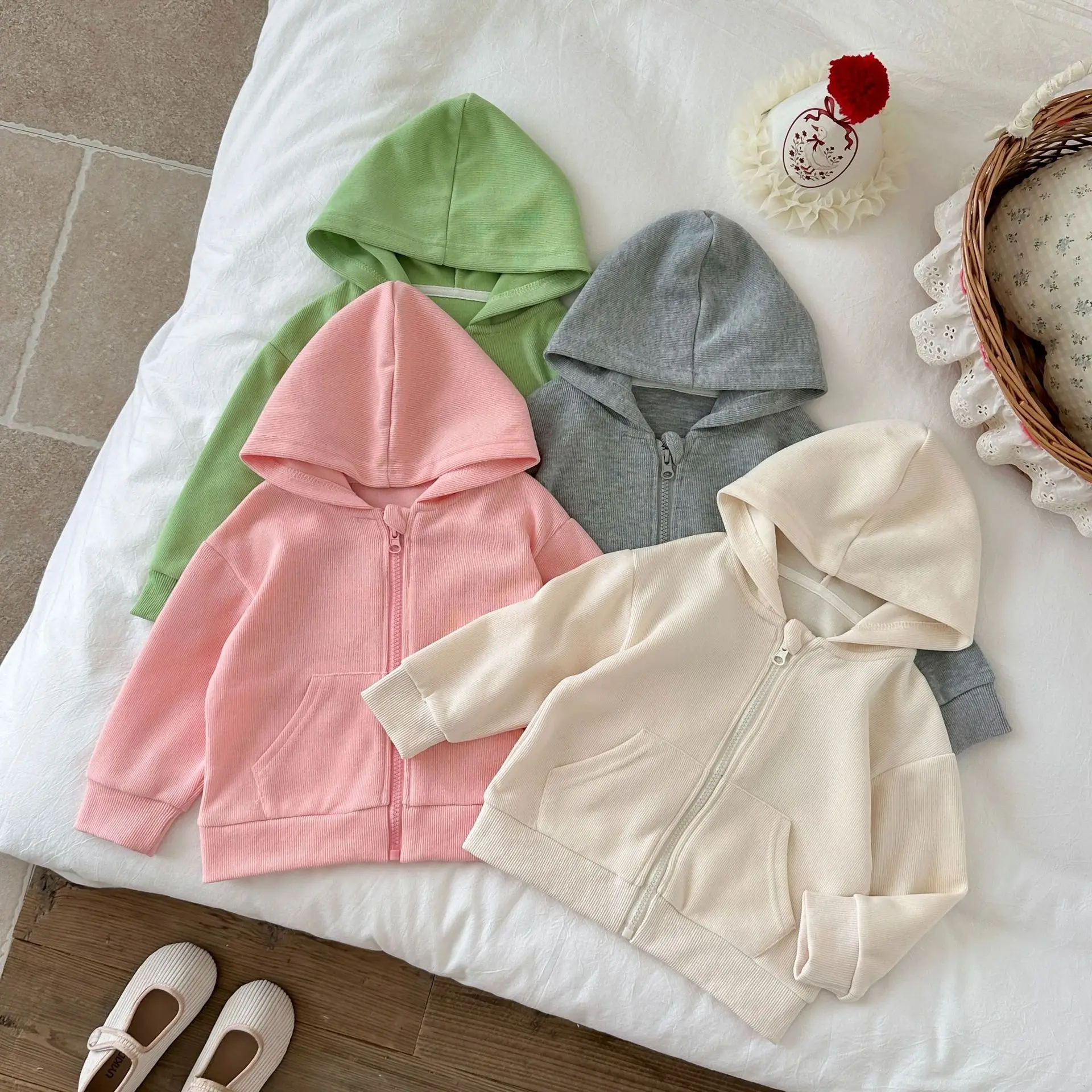 

2025 Autumn New Children Long Sleeve Hooded Sweatshirt Coat Cotton Girls Hoodie Kids Boys Solid Casual Zipper Cardigan Baby Tops
