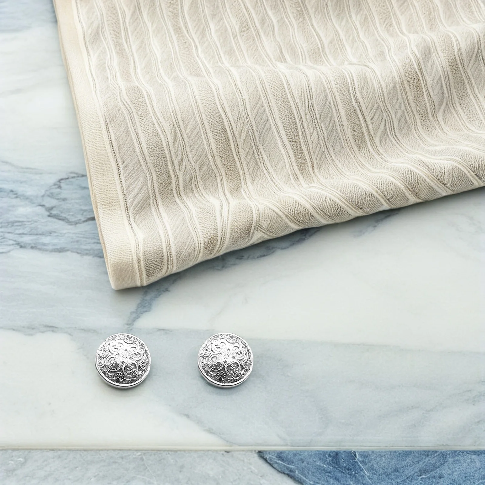 

30Pcs 20mm Stylish Metal Buttons Hollow-Out Design for Clothing Jackets T-Shirts DIY Sewing Decor Silver Metal Button for Coat