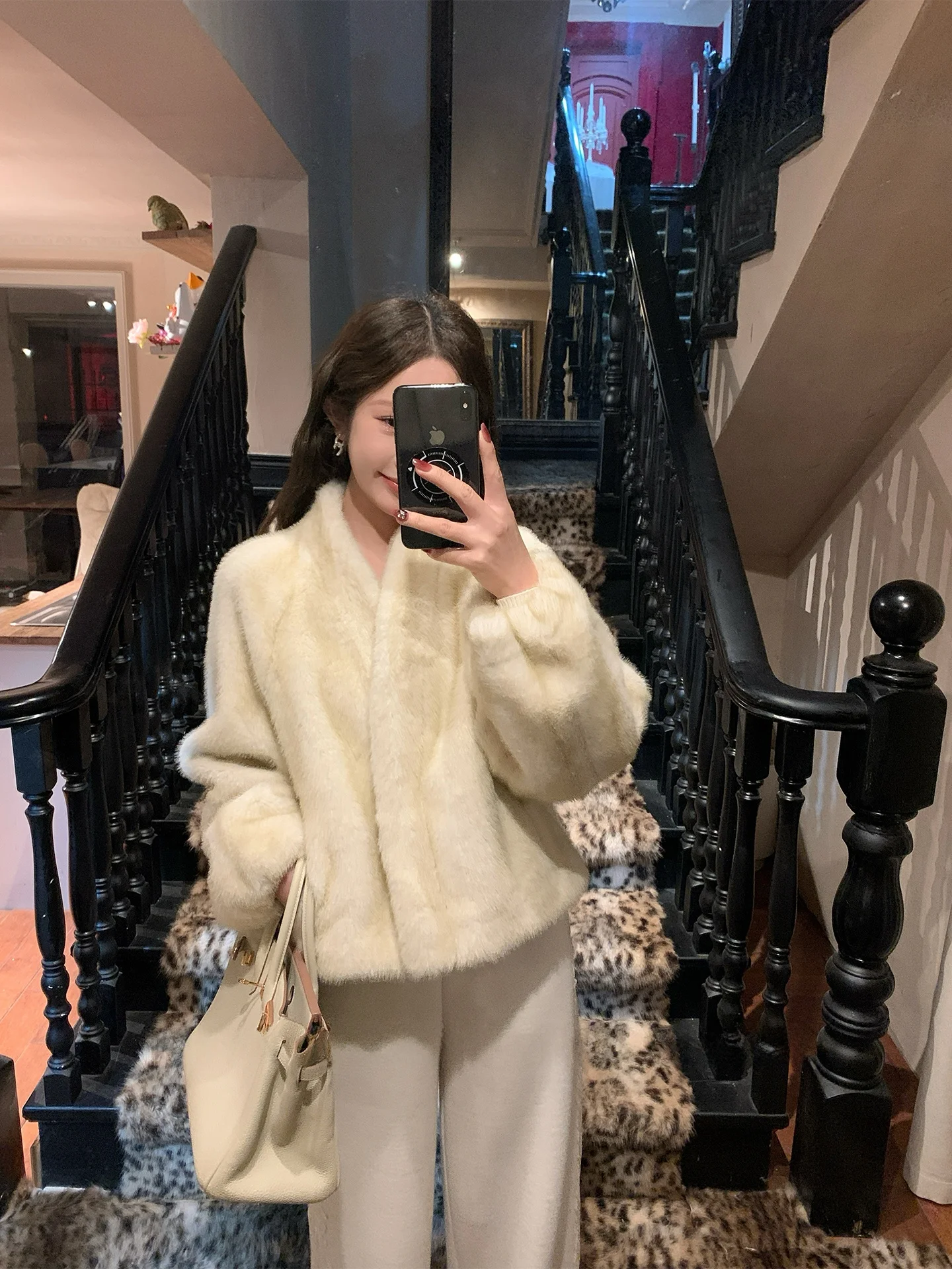 

Ele ort Outerwear Women's Korean Sle Artificial Fur Coat Eco-Friendly Mink 2025 Winter Faion Polyester Fiber