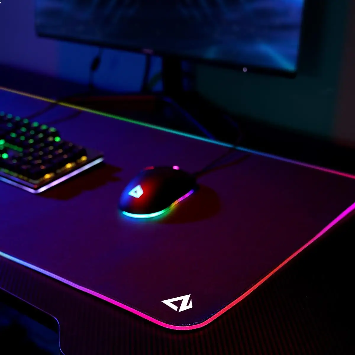 Gaming Mouse Pad, RGB Mouse Pad, XXL Large (900 x 400 x 4 mm) with 7 LED Colours, 11 Lighting Modes, and Waterproof Fabri