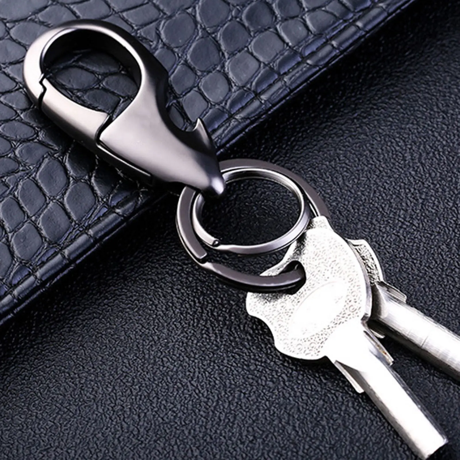 1Pcs Robust Metal Keychain Bottle Opener 2 in 1 Functional Key Holder Rust Resistant Ergonomic Grip for Daily Use Men Women