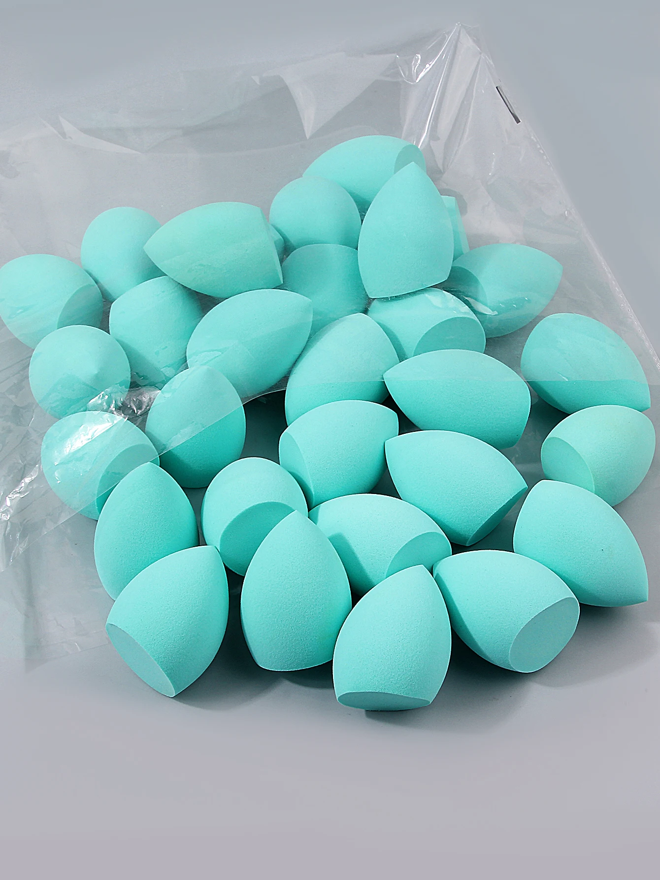 Uovo di bellezza super morbido senza lattice, soffio di cipria per trucco a taglio obliquo a doppio scopo, strumento per trucco portatile con uovo in spugna per trucco