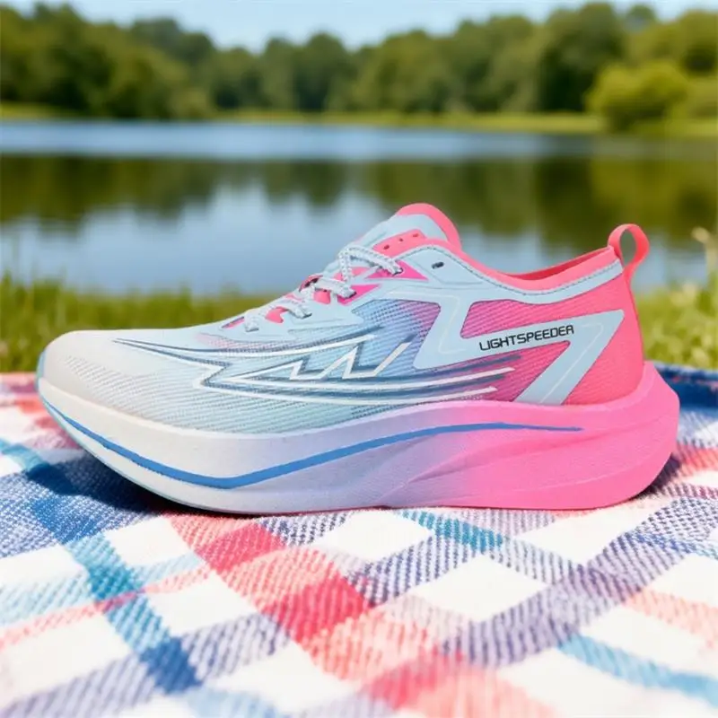 

Street-Style Color-Blocked Men's Shoes, Sporty Fashion Sneakers for Jeans