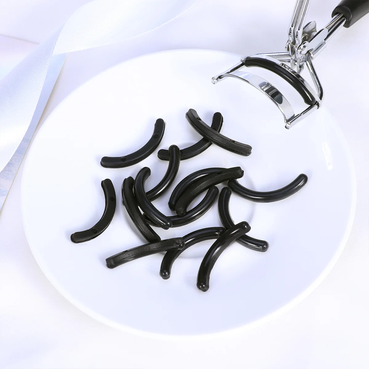16 strisce di silicone nere per cuscinetti di ricambio elastici per piegaciglia, nessun danno alle ciglia, mascara a prova di sbavature