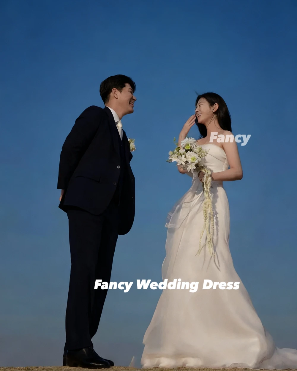Ausgefallenes, elegantes, schulterfreies Etui-Korea-Hochzeitskleid für Fotoshootings, Organza, rückenfrei, Boden-Brautkleid, individuelles Brautkleid