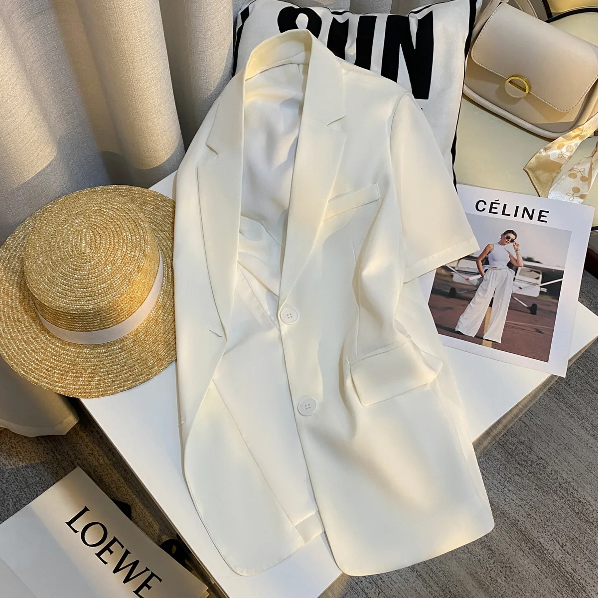 

Новый летний продукт 2025: усовершенствованный вертикальный и простой пиджак, женский модный костюм в корейском стиле.