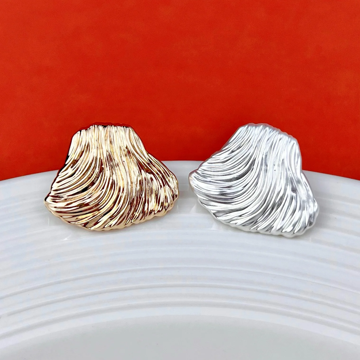 

10pcs 20MM/35MM Irregular Shell Shape Metal Button Sewing Clothing DIY Craft High-Grade Decorative Golden Buttons Accessories