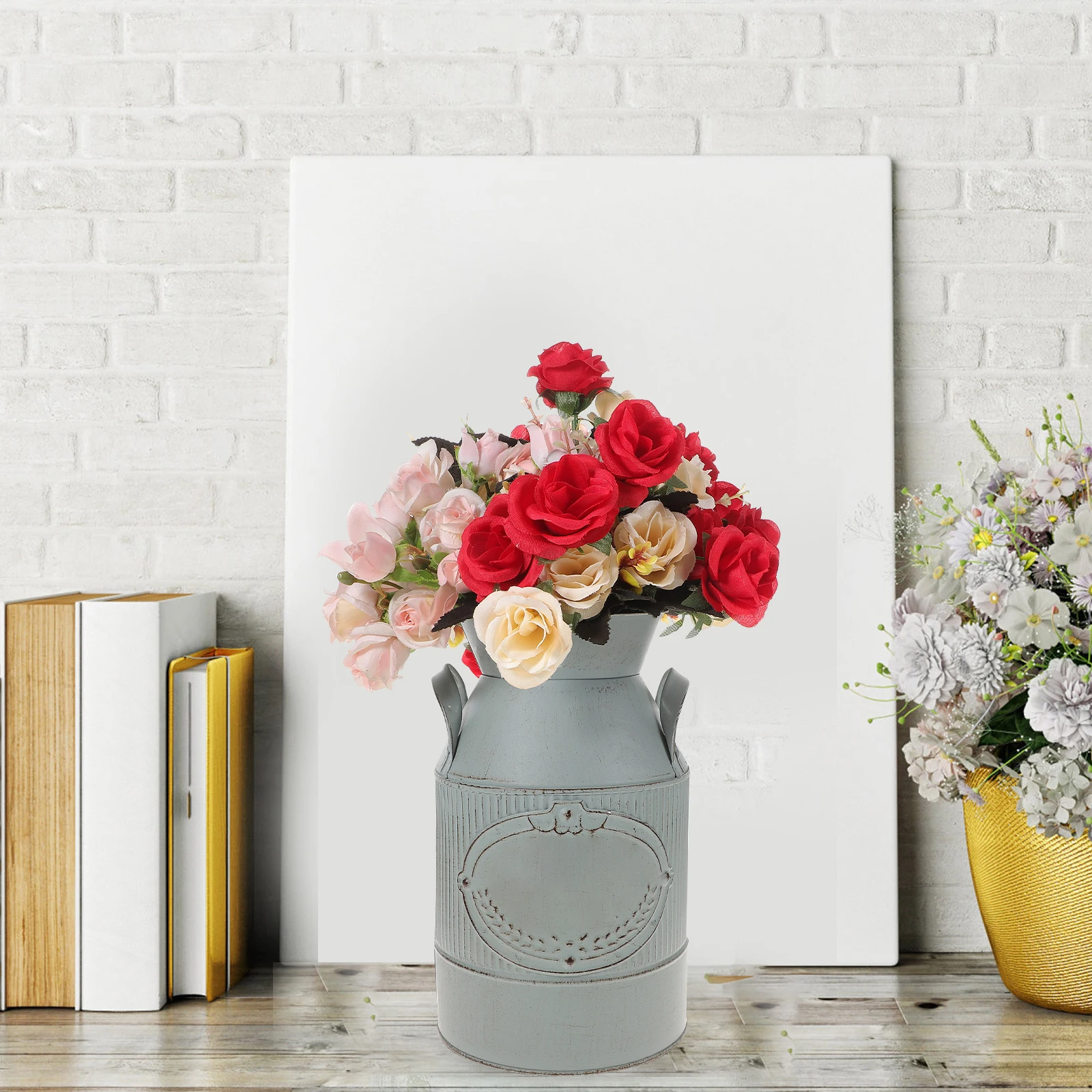 

Retro Iron Flower Bucket Vintage Decorative Dried Vase for Home Office Farmhouse Style Metal Flower Arrangement Jug
