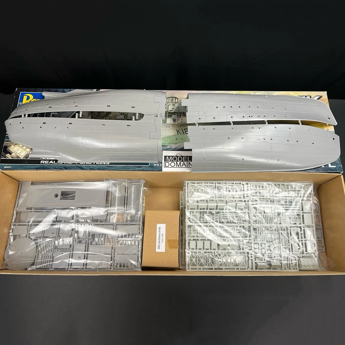 1/72 ريفيل زهرة فئة الفرقاطة التجمع نموذج 88.2 سنتيمتر مجهزة بأضواء السفن نموذج ثابت السفينة لعبة مجموعة نادرة #5