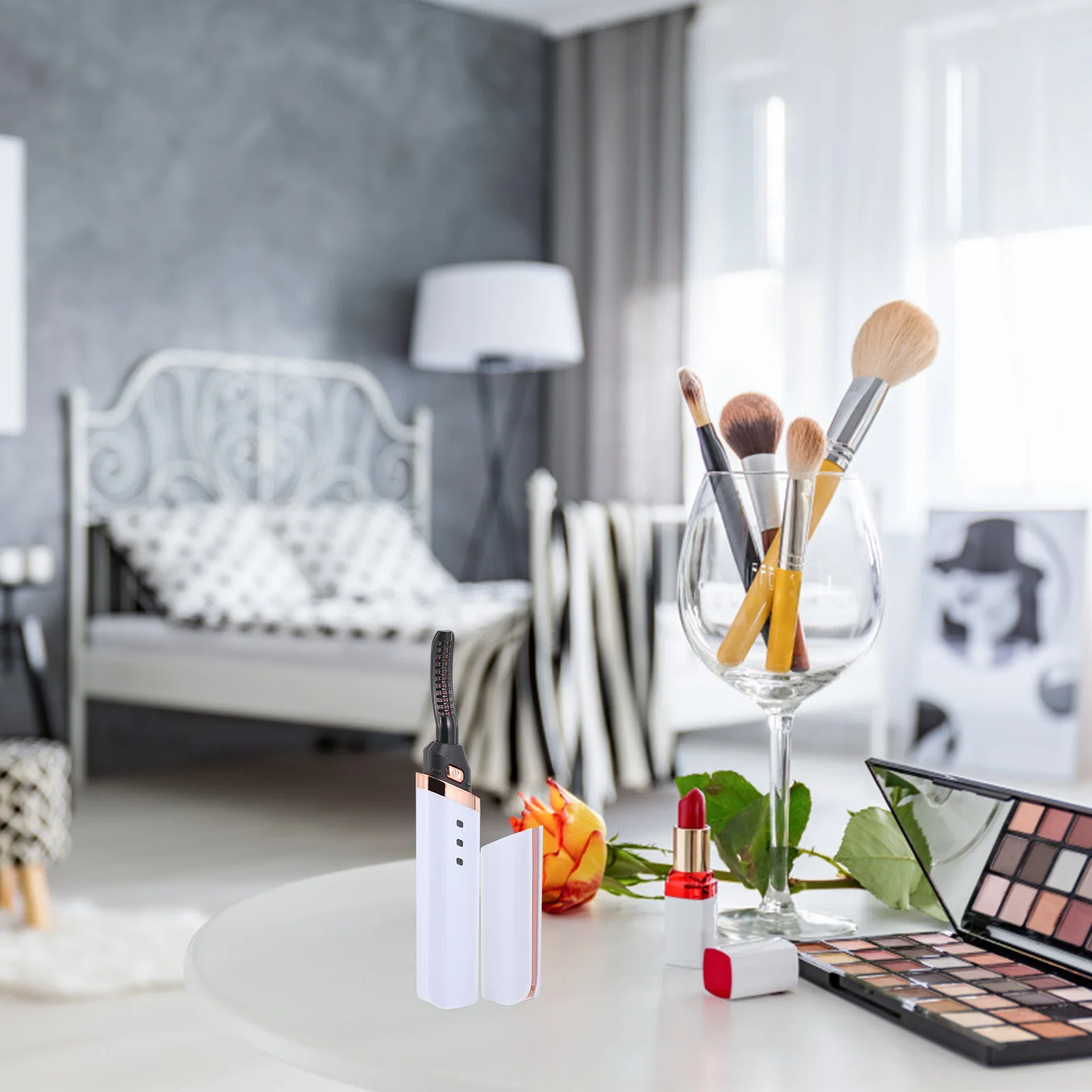 USB Rechargeable Electric Eyelash Curler Heated Three Gear Temperature Control Portable Makeup Tool Electric Eyelash Curler