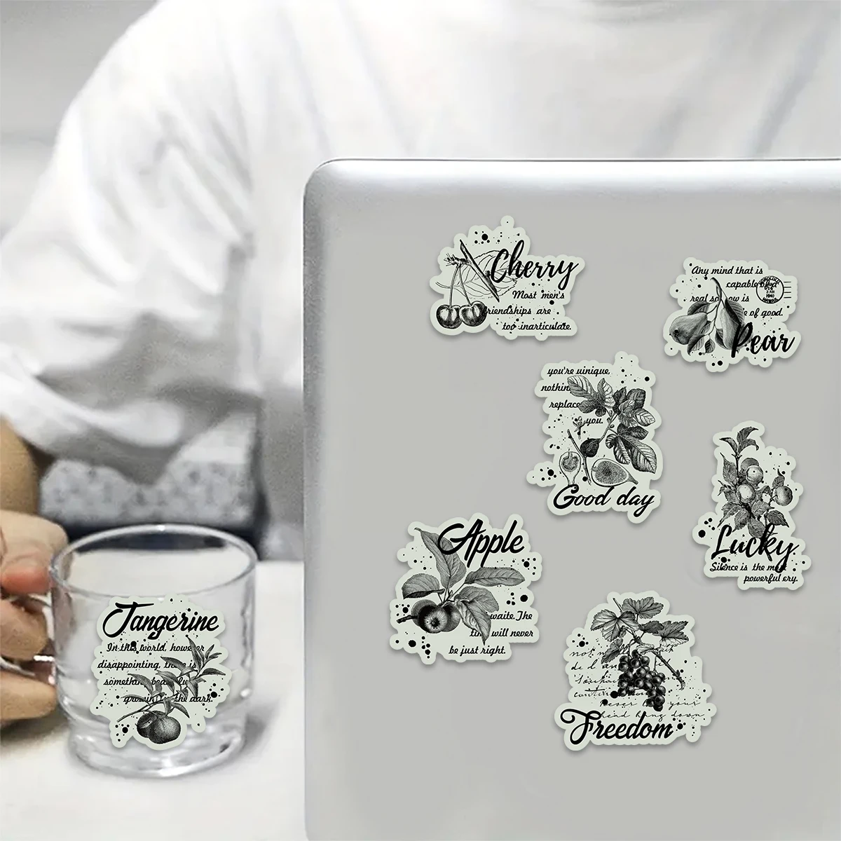 20pcs Vintage Green Fruit Pattern Stickers for Notebooks, Water Bottles, Luggage, Cell Phones, Handmade Scrapbooks, Envelopes