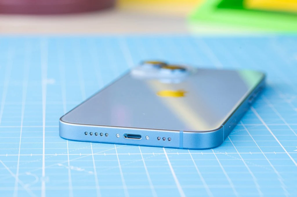 هاتف Apple iPhone 14 الإصدار الأمريكي الأصلي ثنائي eSIM 128GB 256GB 6GB RAM 6.1 "حقيقي سوبر ريتينا OLED Face ID NFC A15 5G مستعمل