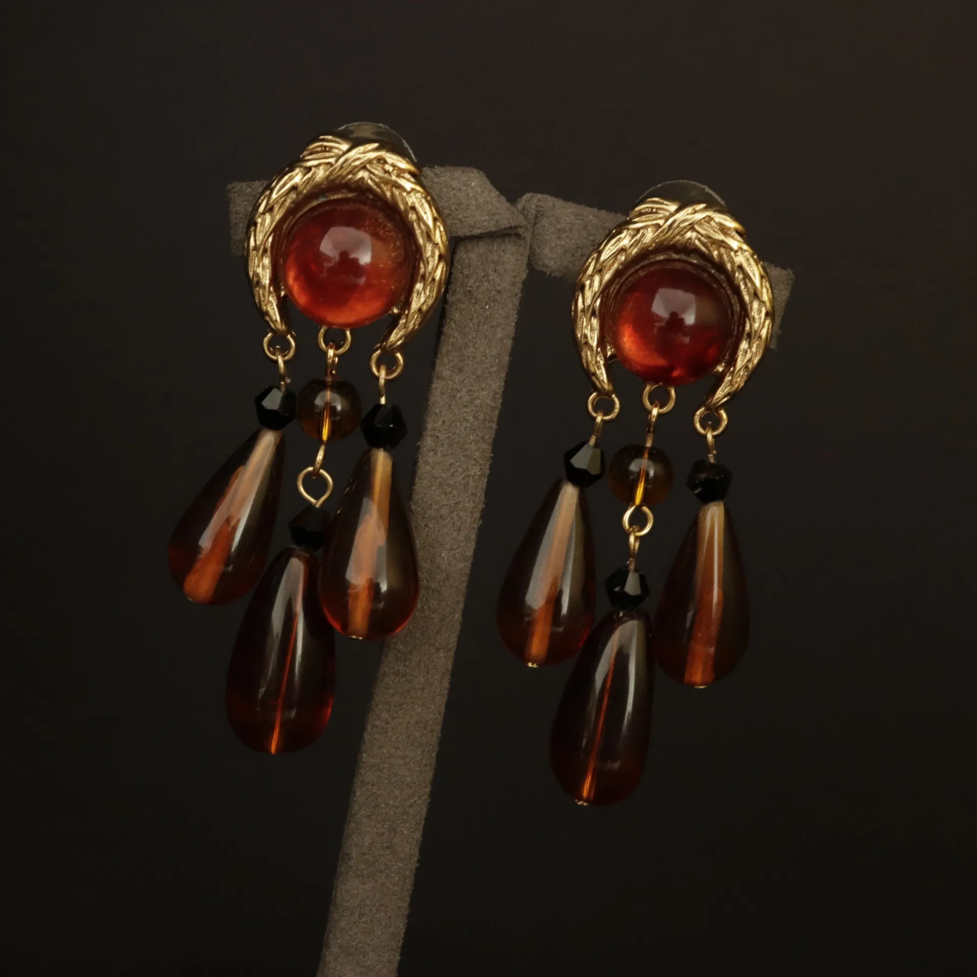 

New European and American retro court style caramel color elegant everything temperament earrings