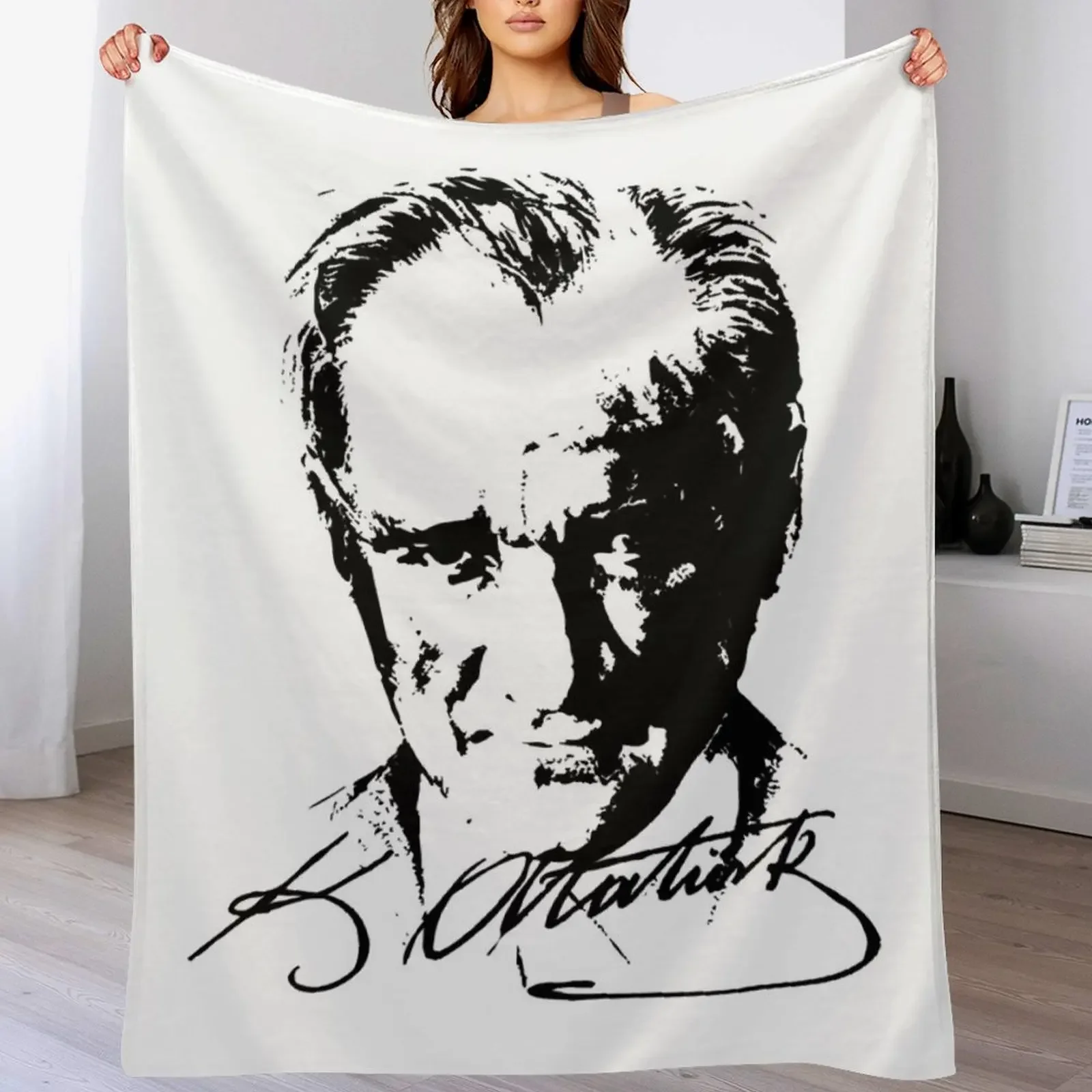 

Mustafa Kemal Atatürk V-Neck Throw Blanket Luxury Throw bed plaid Hairys Furry Blankets