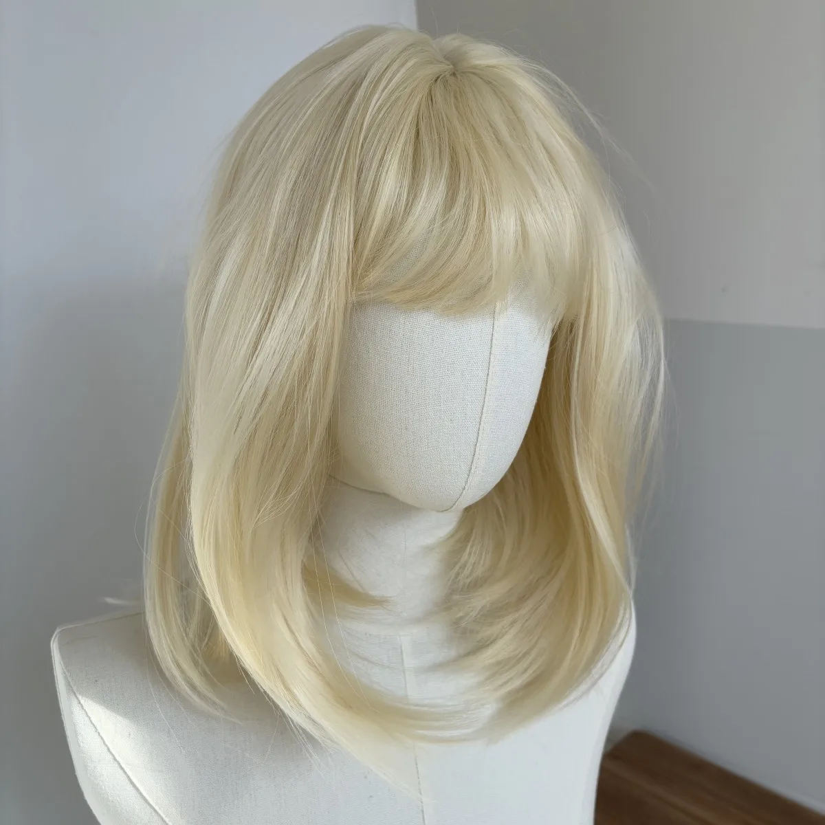 

Women Soft Blonde Straight Cosplay Wig With Fringe Heat Resistant Synthetic Hair