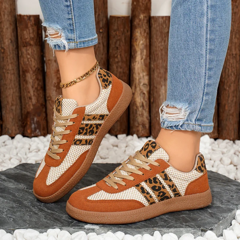

Vintage German Training Shoes for Women New Lace-Up Color-Block Round Toe Leopard Print Contrast Flat Casual Sneakers