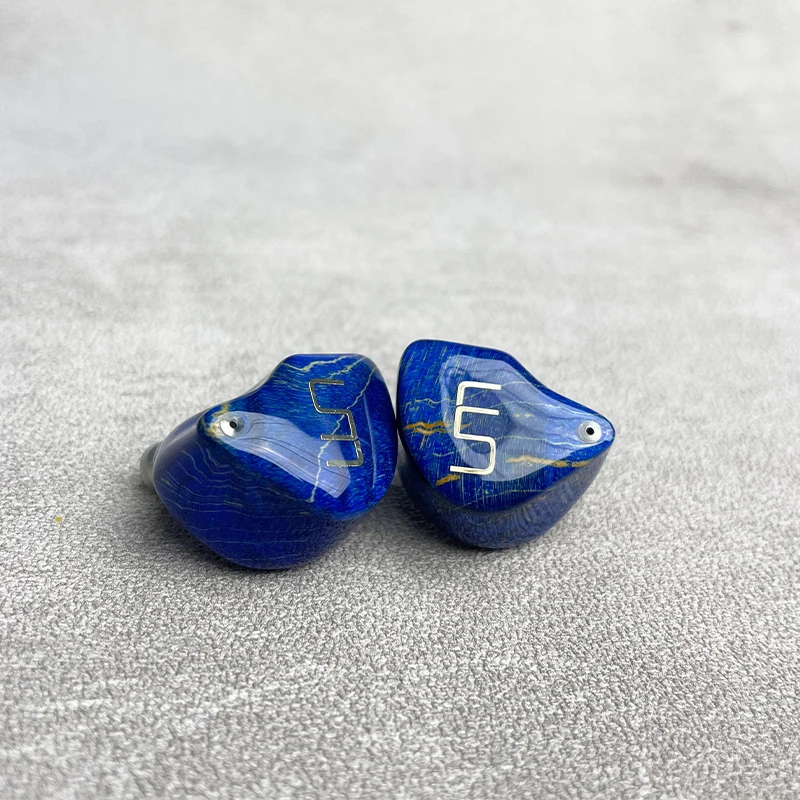 UM 3DT Stable Wood Shell Composite Diaphragm Carbon Nano Diaphragm Independent Three Dynamic Driver IEM HIFI Earphones