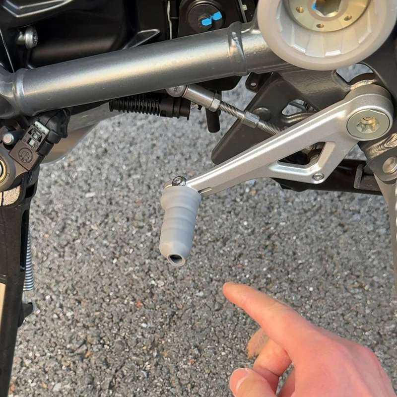 1pcs Motorcycle Gear Lever Cover Gear Shift Cover Anti Theft Shoes Silicone Self Shrinking Motorcycle Equipment Protective Cover