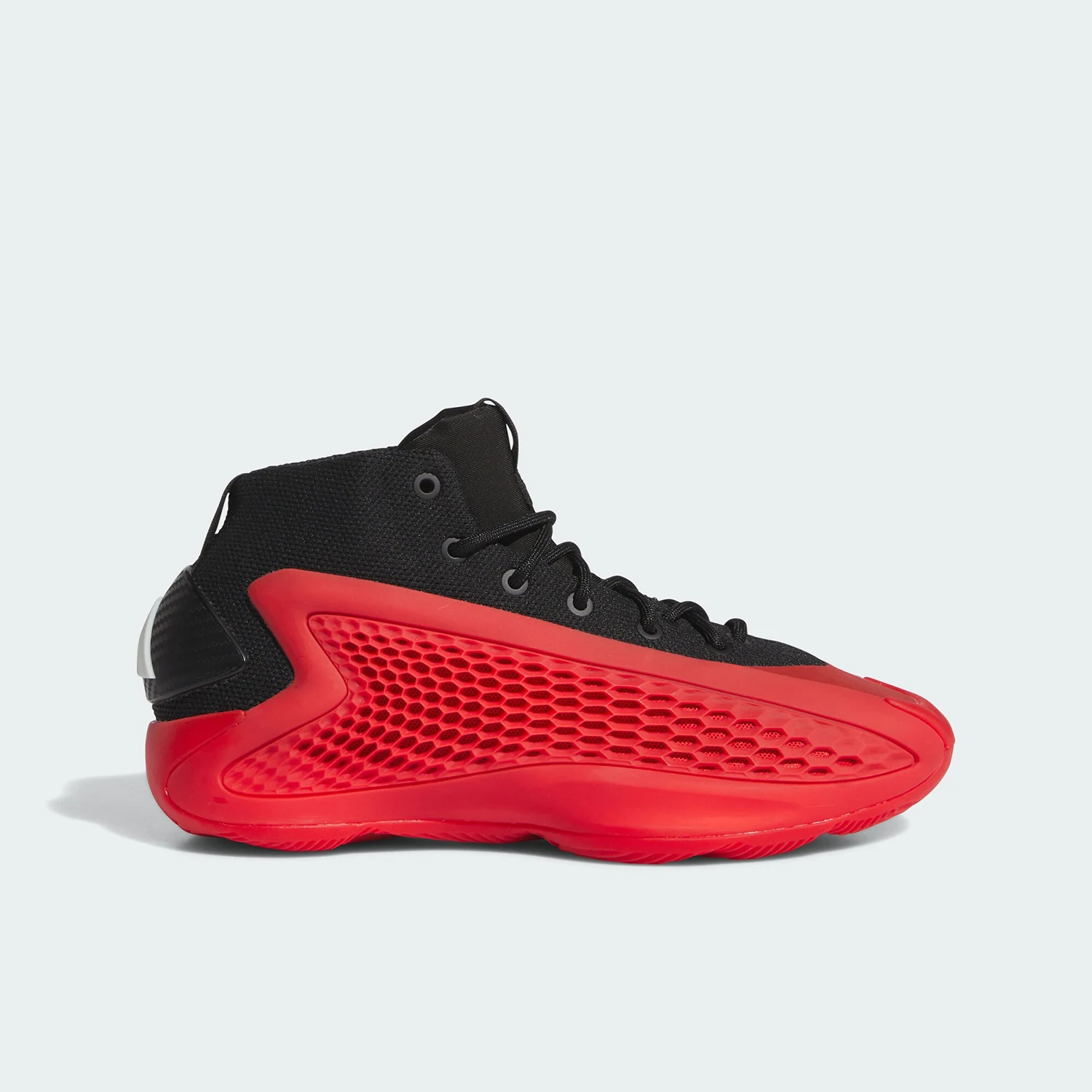 

Молодежные баскетбольные кроссовки Adidas Authentic Edwards 1st Signature IG6611