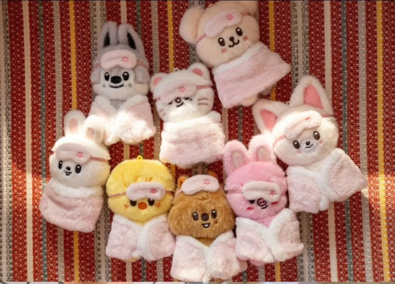 

New 10cm Stray Kids Lee SKZOO Pajama Doll Keychain Glitter Popping Eyes Pendant HYUNJIN skzoo