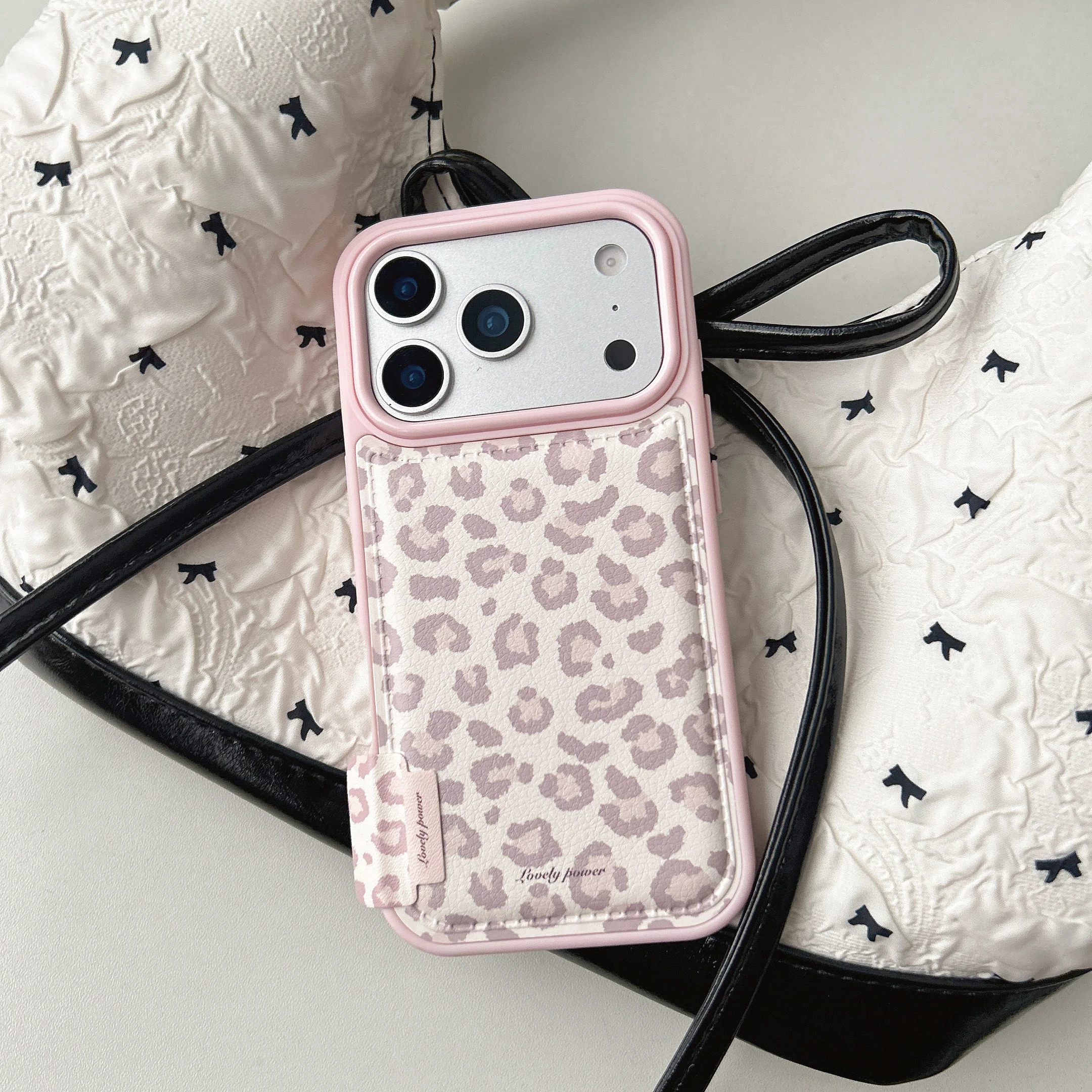 Rosa glamouröse Leopardenmuster, trendige, stoßfeste Handyhülle für iPhone 17, 16, 15, 14, 11, 12, 13 Pro Max Plus, Rückseite