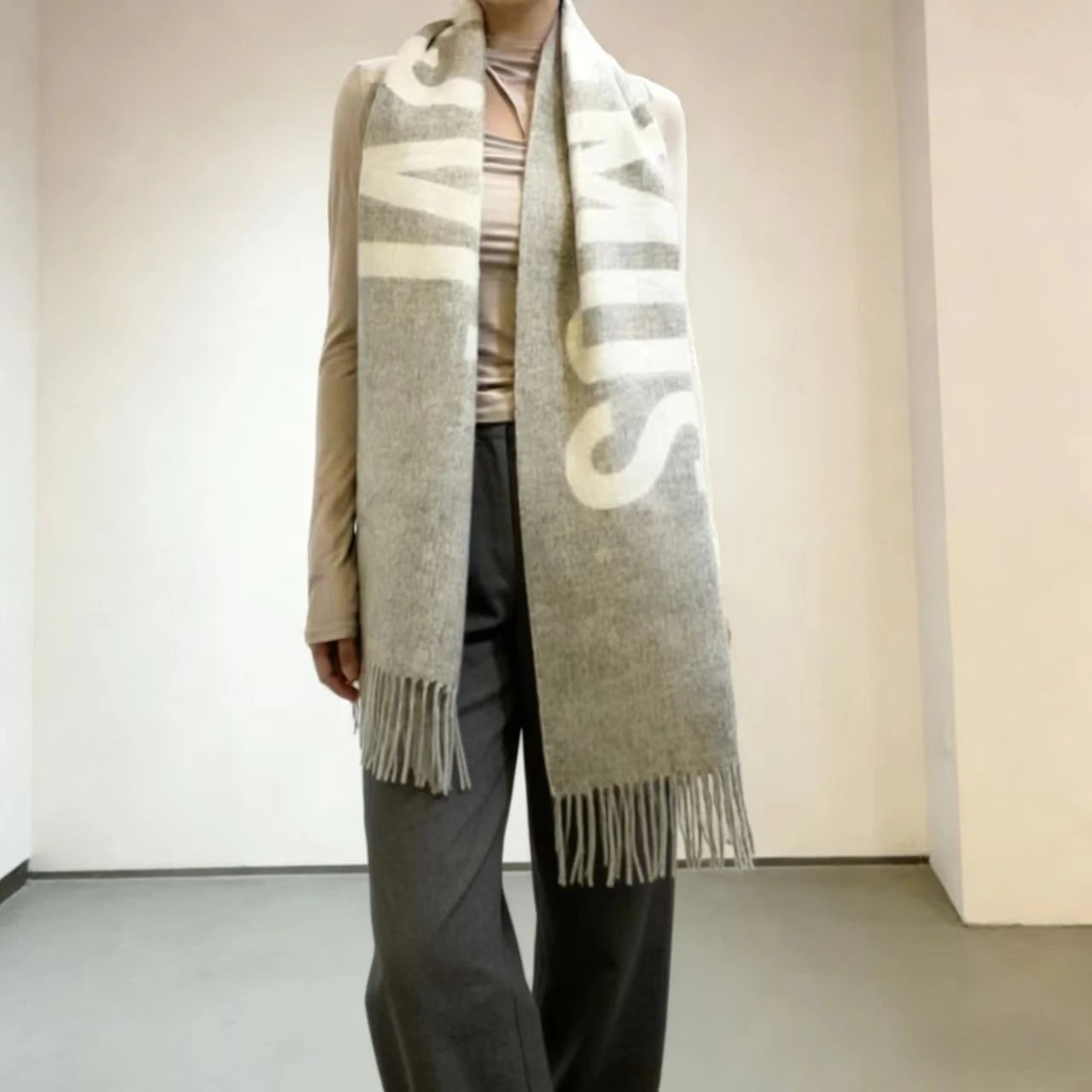 المرأة 100% وشاح من الصوف الراقية الشتاء سميكة الدافئة غطاء الرقبة الراقية المرأة المألوف شال كشمير نمط الرسالة المطبوعة