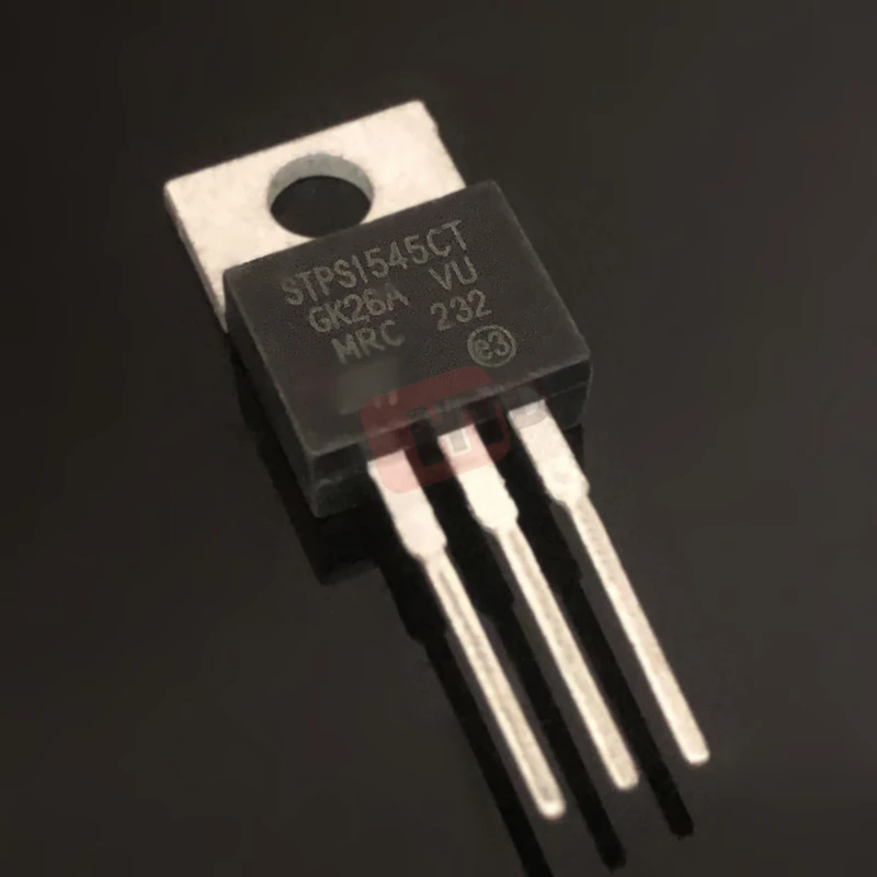 10 pz/lotto STPS1545CT TO-220 45V 15A In Stock