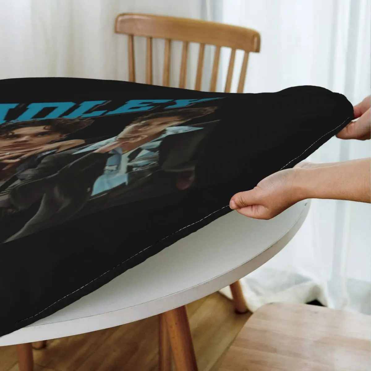 Brad Simpson The Vamps Waterproof Round Tablecloth Oilproof Table Cloth for Kitchen Events Dining Table Cover