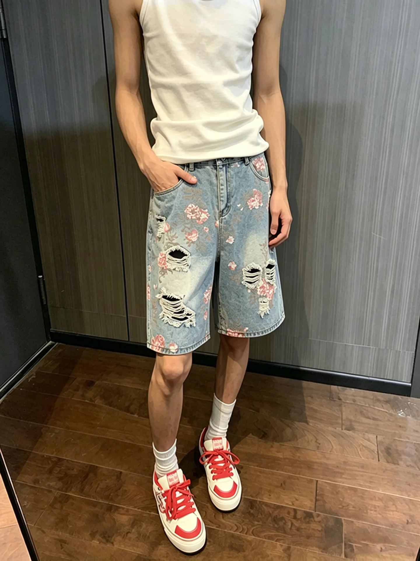 

Men's Summer Thin Denim Short Pants Floral Break Hole American High Street Design Five-Point Pants Pants Casual Jeans